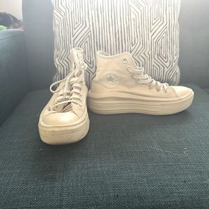 Witchy white converse 7.5